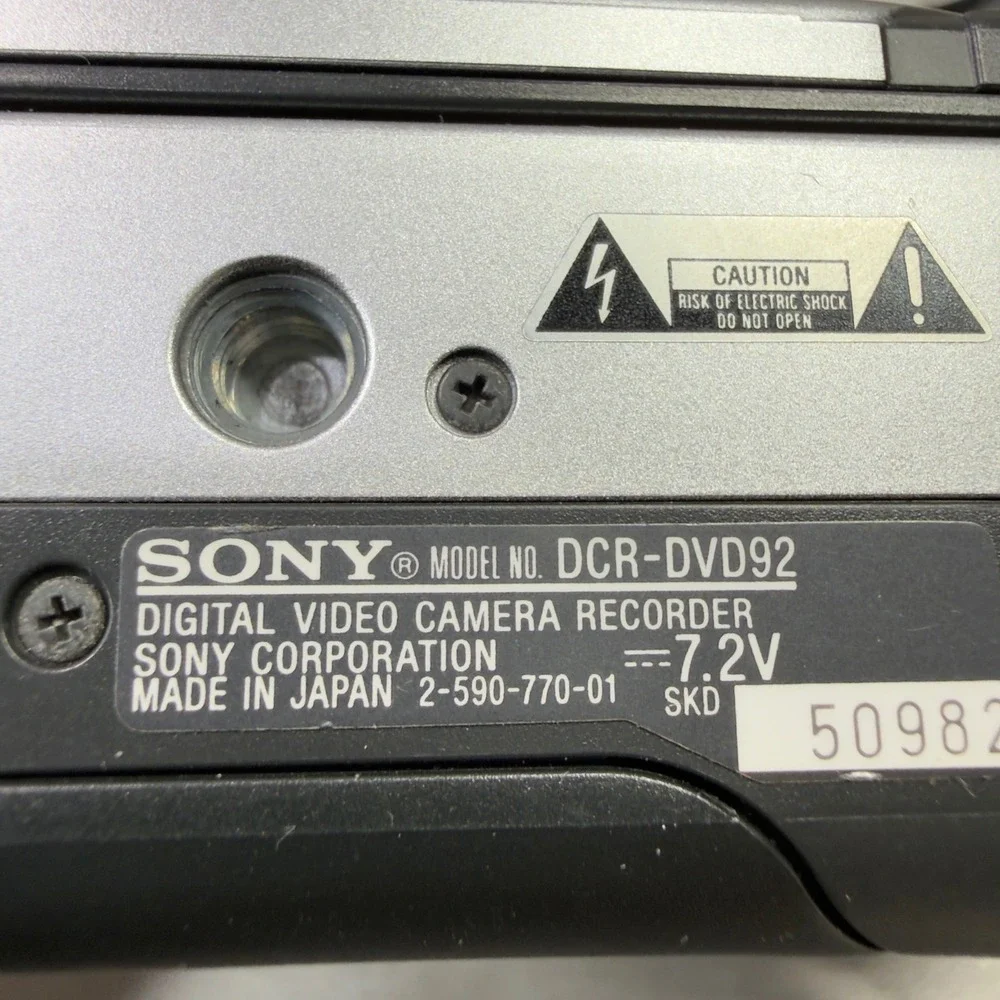 Sony DCR-DVD92 Unisex Size Compact Handycam Camcorder 20x Zoom Silver For Parts
